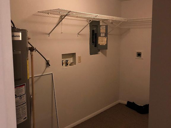 Laundry/utility room