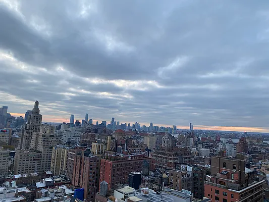 Rented by Ron Teitelbaum Properties | media 35