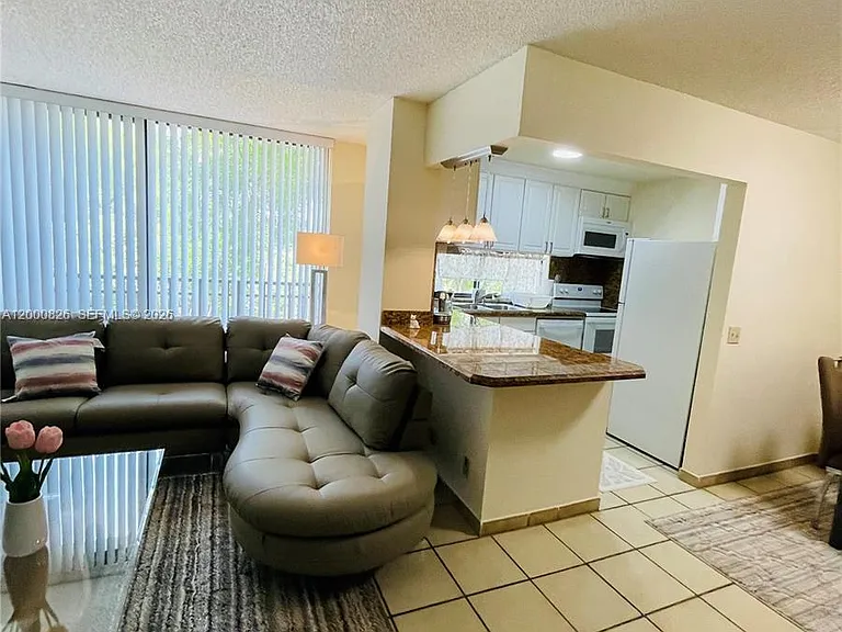 17021 N Bay Rd #318 — Photo 2