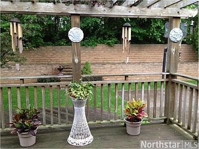 2nd image of 2857 Fernwood St