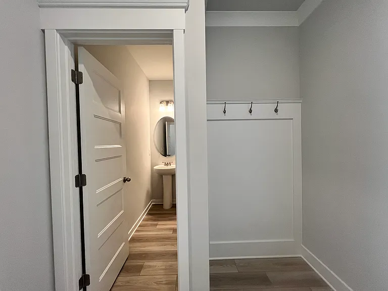 150 Rose Lake Ct — Photo 18