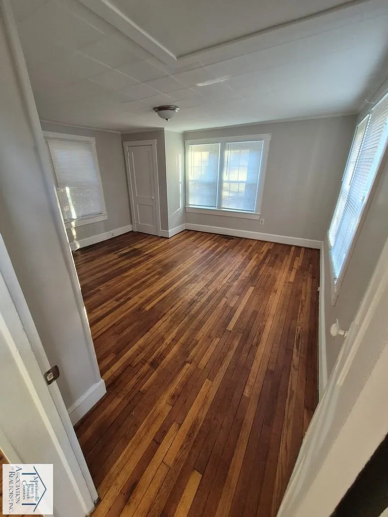 1 bed, 450 sqft, $795 — Photo 3