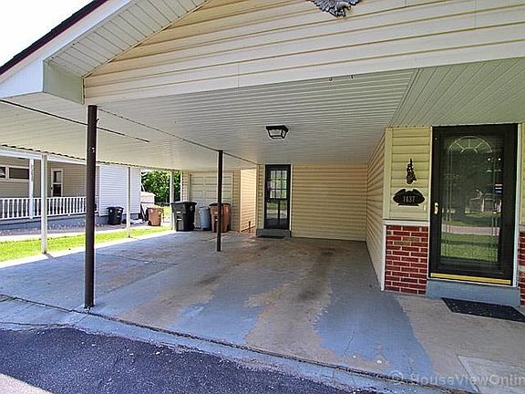 5th image of 1437 Howell St