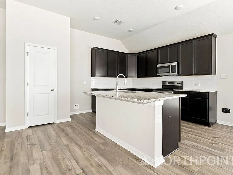 137 Colbys Way — Photo 4