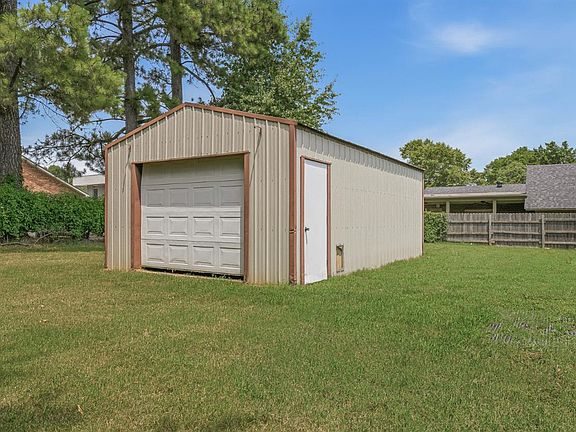 3rd image of 504 Marlo Dr