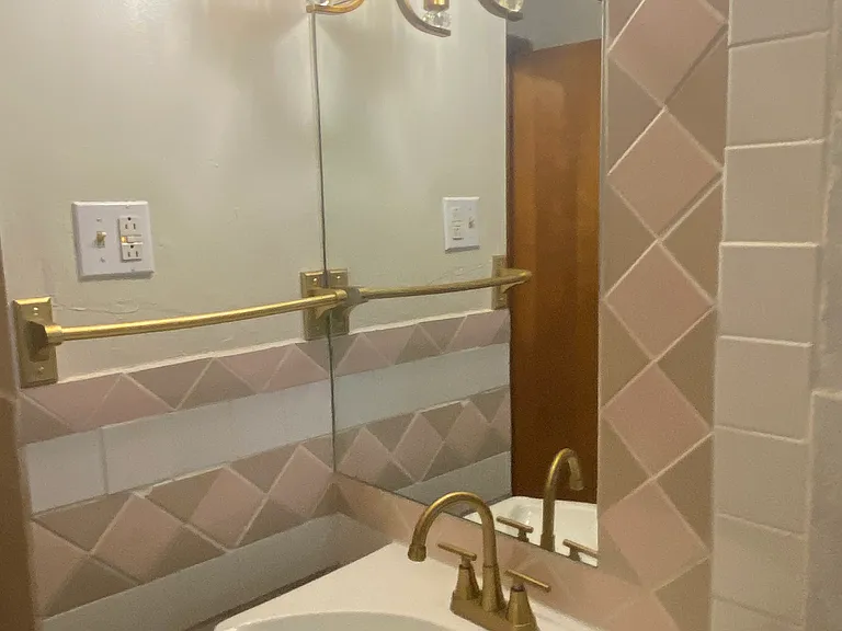 Main Bathroom Sink