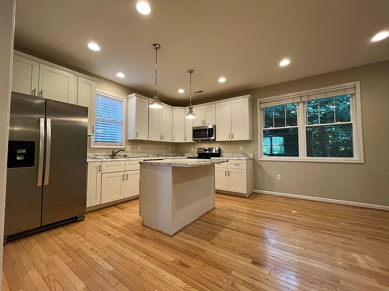 1606 Hamilton Ter SE — Photo 10