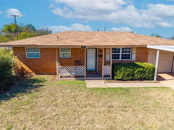305 S Janeway Ave, Moore, OK 73160