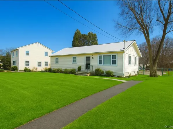 52 Scotchtown Drive, Middletown, NY 10941