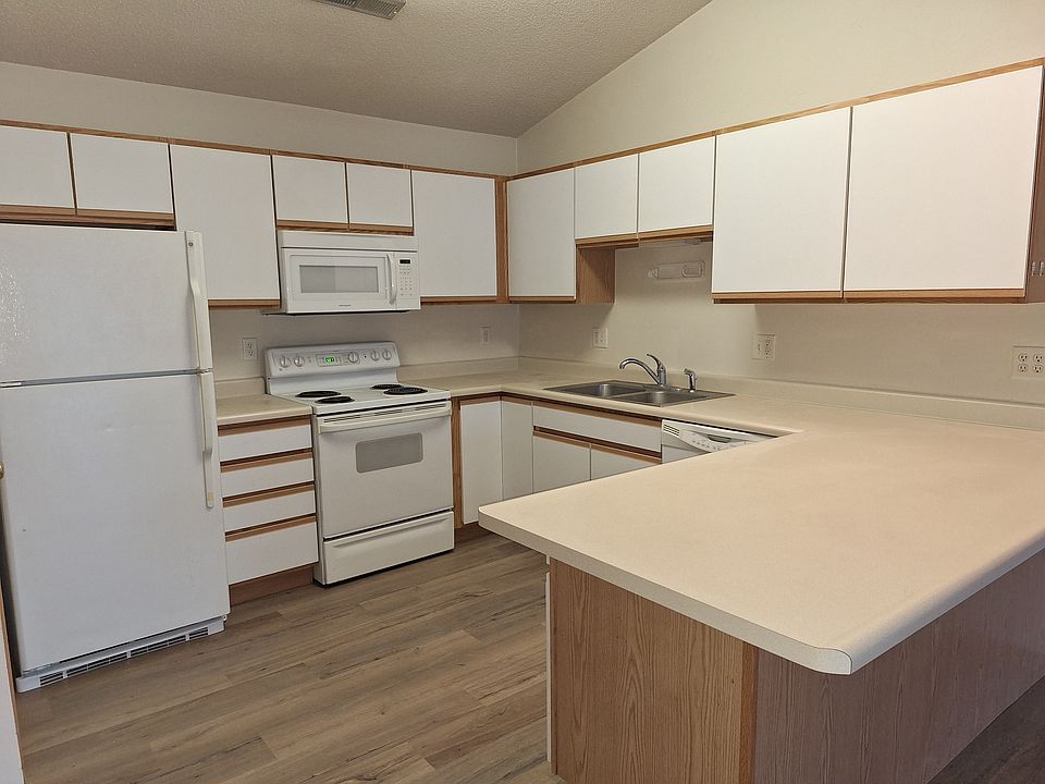 2nd image of 2872 Coral Ct APT 104