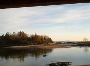 1 Cradleskid Ln APT 2, Marblehead, MA 01945