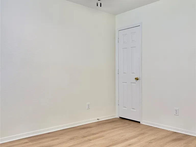 4935 Fair Oak Dale Ln — Photo 8
