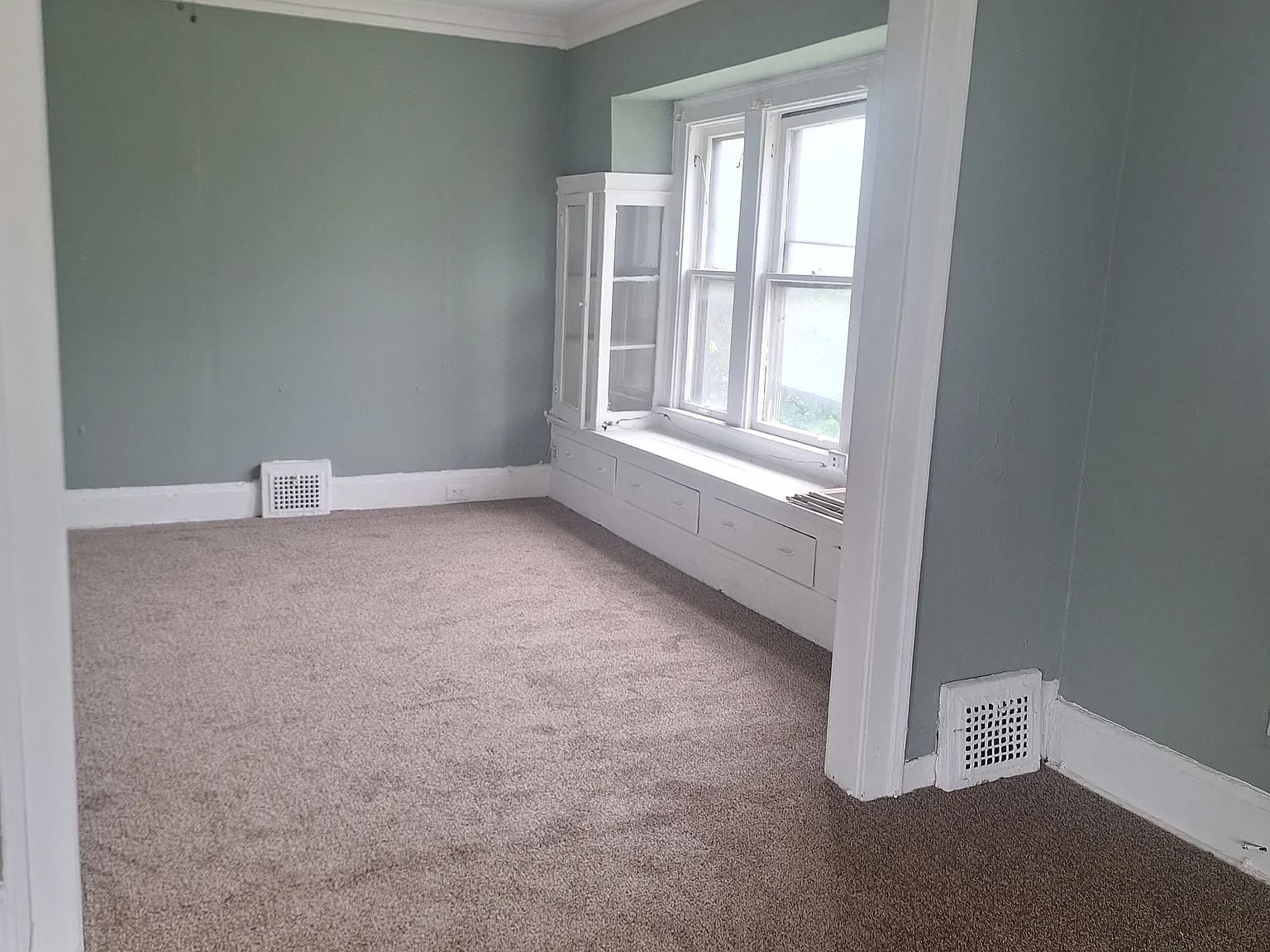 921 Eddy Rd — Photo 4