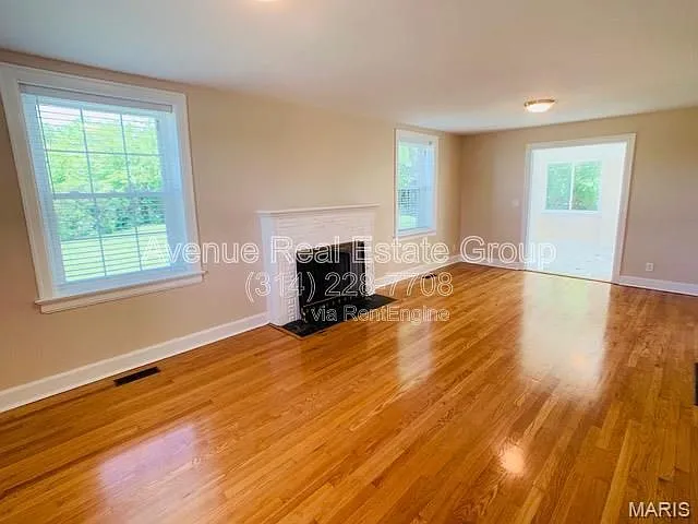 Building Photo - 90 Grant Rd #A
