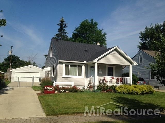 1st image of 556 Gargantua Ave