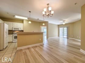100 Gateway Dr