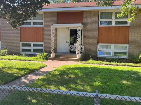 1107 57th Ave N, Brooklyn Center, MN 55430