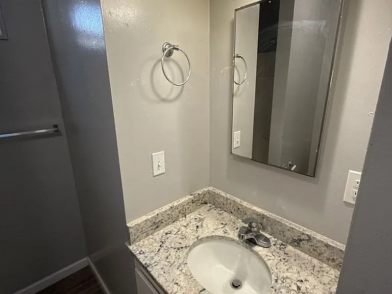 1237 Nandina St #1 — Photo 15