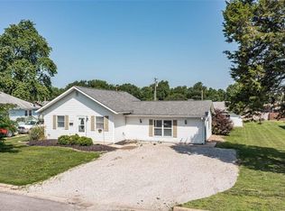 409 Park Ave, Gillespie, IL 62033