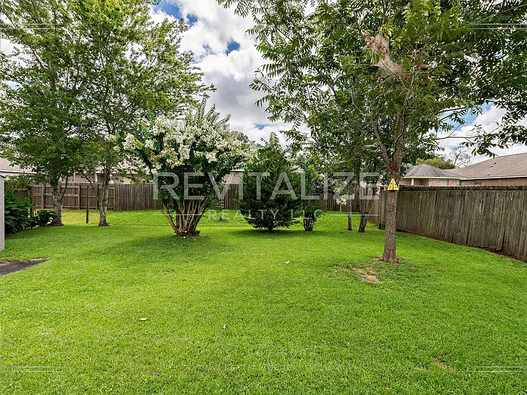 1549 Majesty Loop — Photo 47