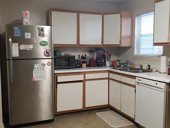 5th image of 202 Janie Ln