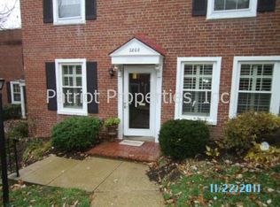 2808 S Abingdon St, Arlington, VA 22206