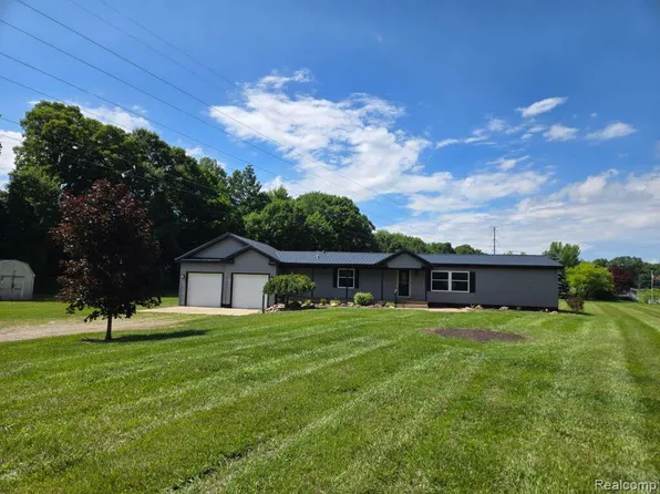 3586 Columbiaville Rd, Columbiaville, MI 48421