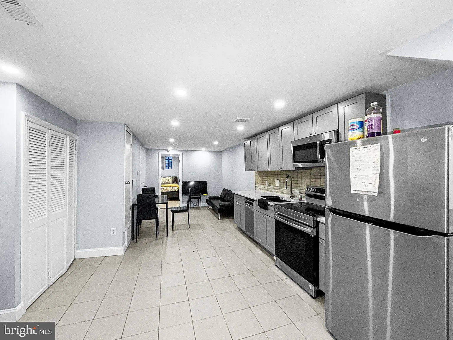 2 bed, 800 sqft, $2,000 — Photo 1