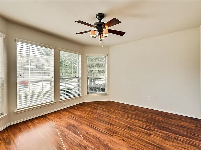 8633 Corral Cir — Photo 12