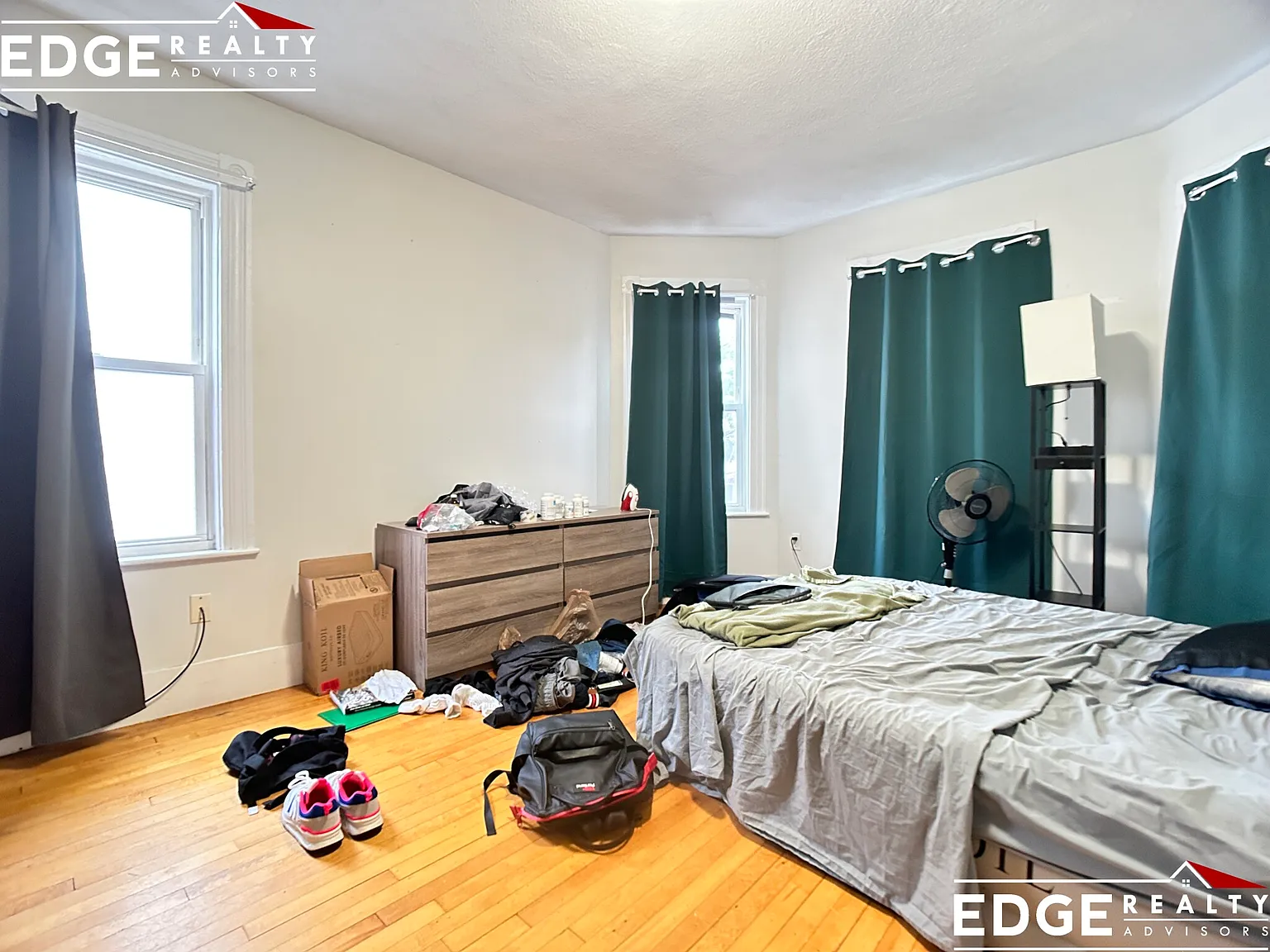 3 bed, 1200 sqft, $3,650 — Photo 3