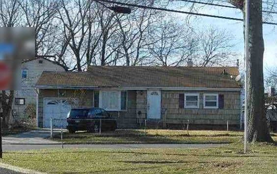 1st image of 366 Jefferson Ave
