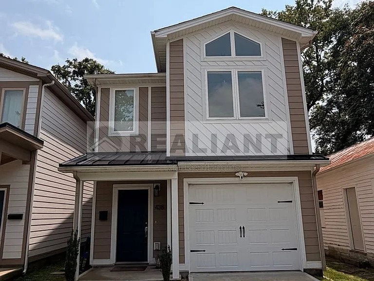 438 Kenton St — Photo 1