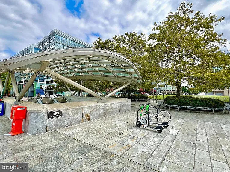 Waterfront metro station, blocks from apartment