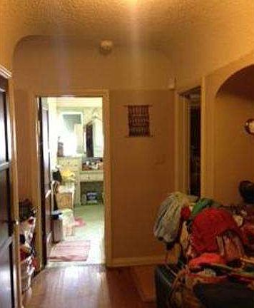 4th image of 2132 W 76th St