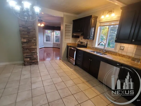 114 Circular St #Ap3, North Attleboro, MA 02760