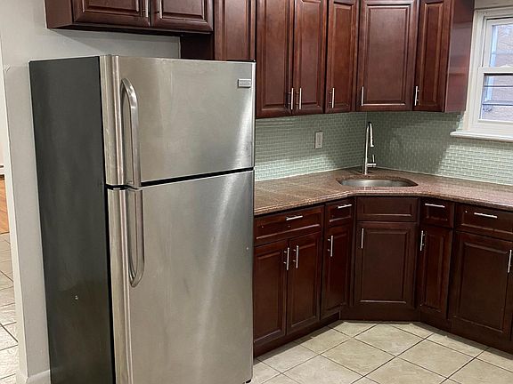 2nd image of 655 E 224th St APT 3