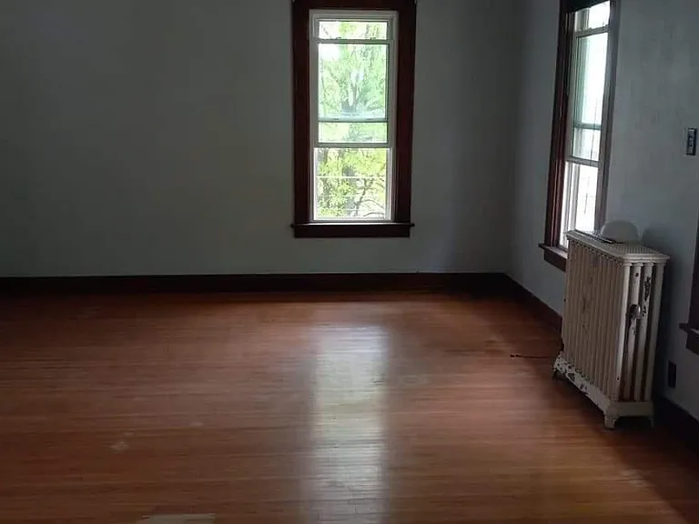 222 N Market St — Photo 2