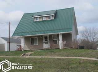 115 S 13th St, Chariton, IA 50049