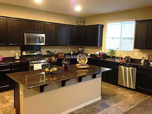 3rd image of 308 Optima Ave