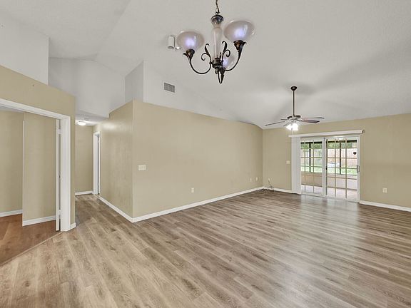 4th image of 5340 Old Oak Tree Dr