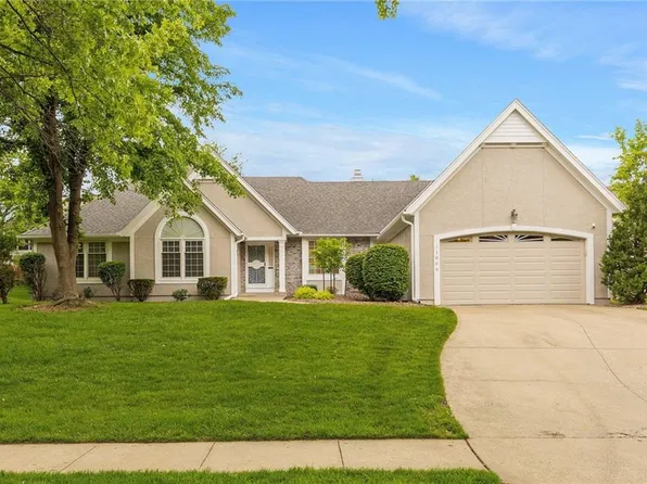 11804 Summit St, Kansas City, MO 64114