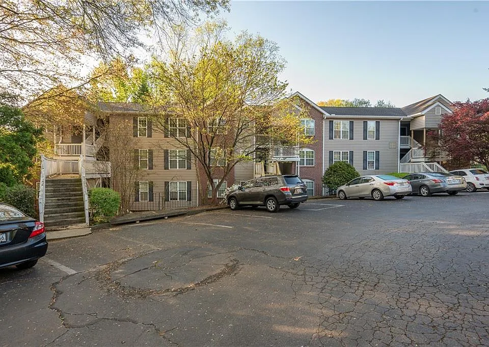 466 Teal Ct