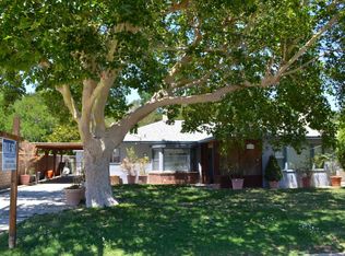 215 E Lubken Ave, Lone Pine, CA 93545