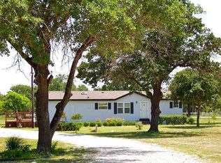 30 Samuel Dr, Lytle, TX 78052