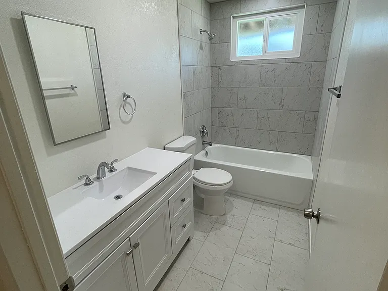 2840 Fulop St #B — Photo 16