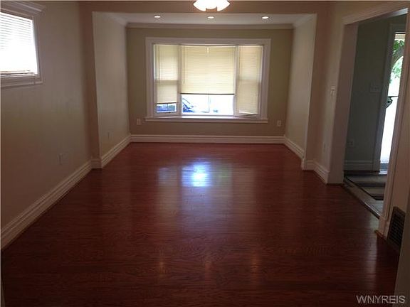 4th image of 2685 Whirlpool St