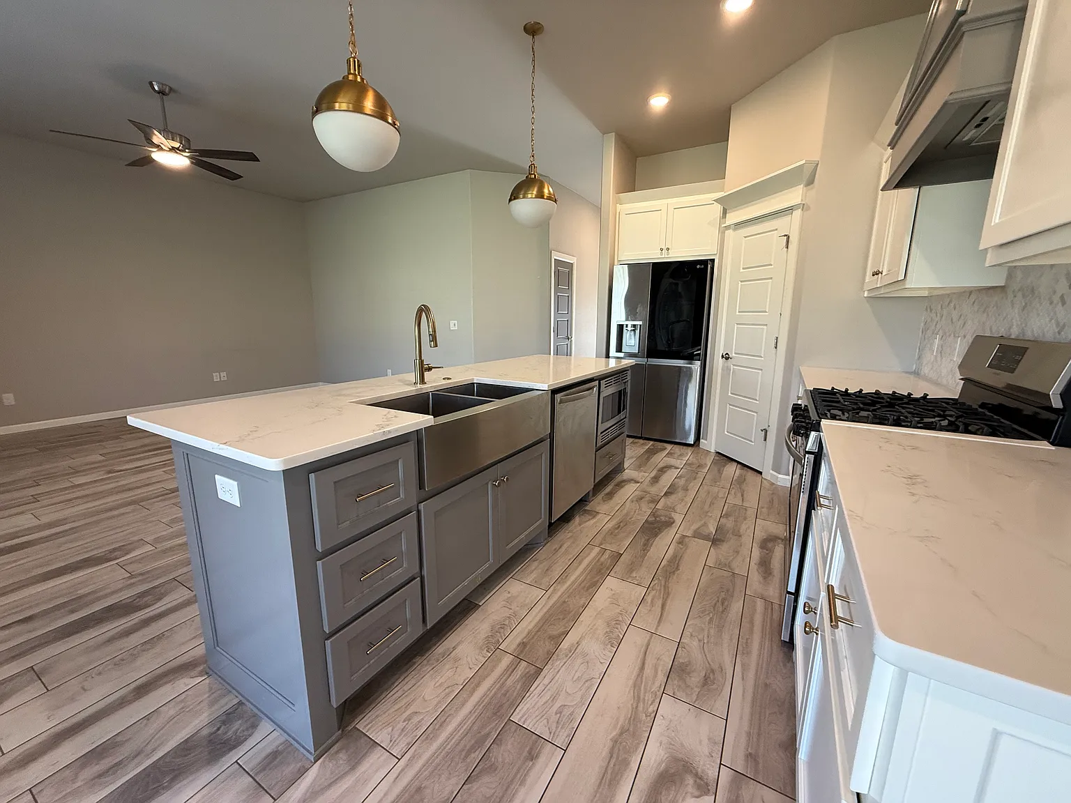 3 bed, 1625 sqft, $1,995 — Photo 3