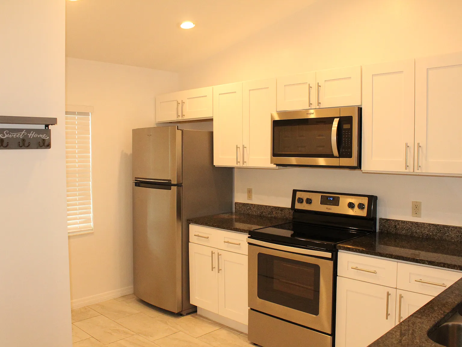 2 bed, 1100 sqft, $1,490 — Photo 3