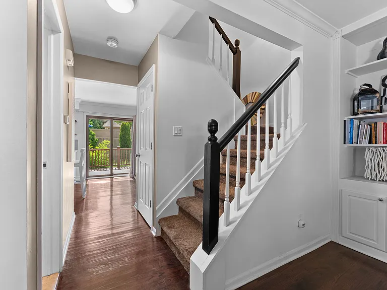 299 Wind Way Dr — Photo 8