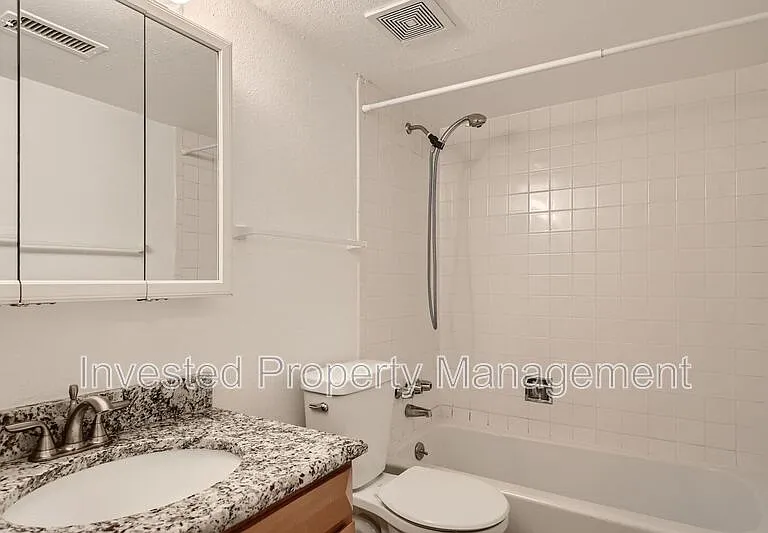 7332 S Xenia Cir #B — Photo 9